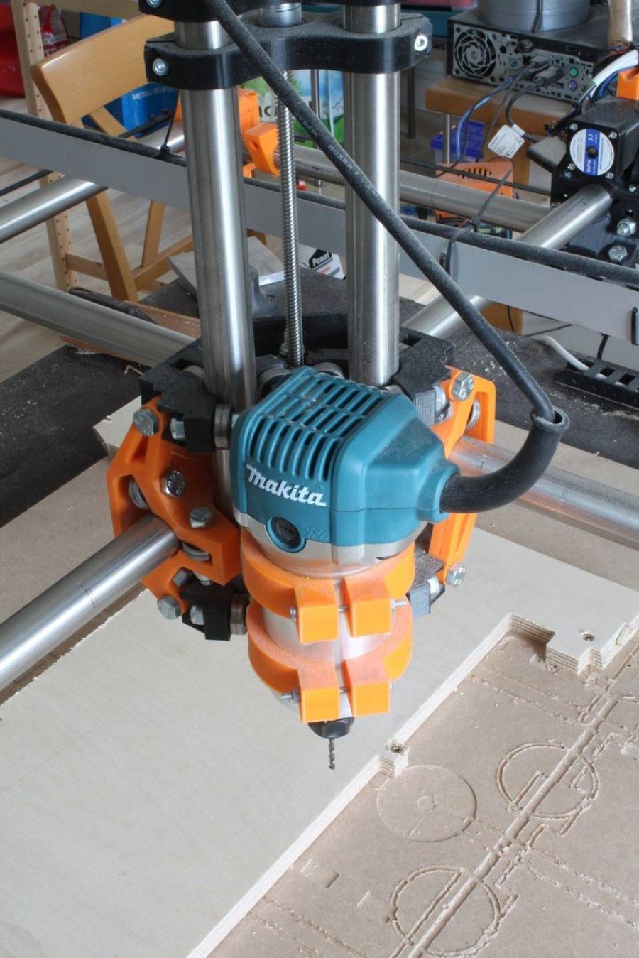 Eine Fräse aus dem 3D-Drucker